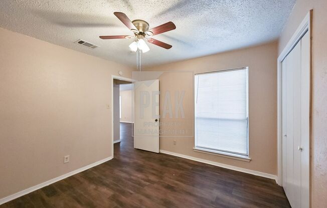 2 beds, 1.5 baths, $1,550