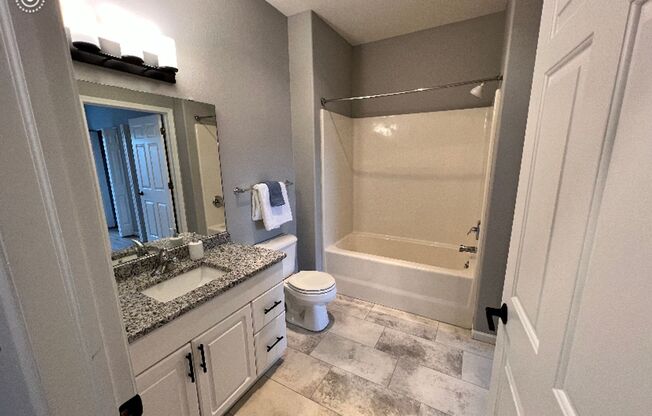 2 beds, 2 baths, 1,190 sqft, $1,675, Unit 314