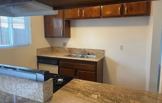 1 bed, 1 bath, 700 sqft, $2,100, Unit 2