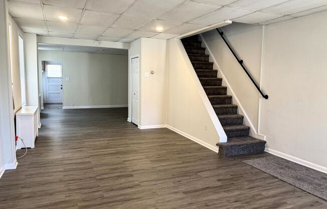 3Bedroom 1Bathroom home in Bridesburg Available now!