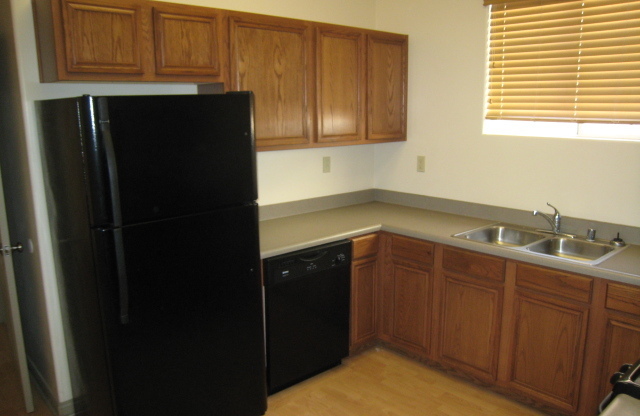 1 bed, 1 bath, $1,075