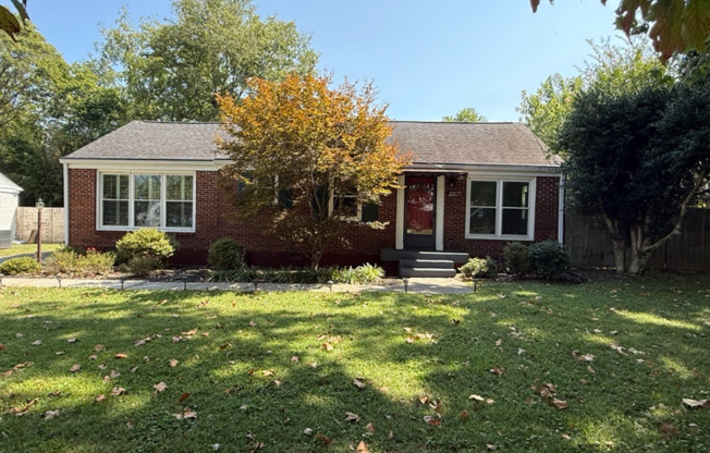 2207 PINEWOOD RD