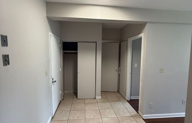 22 ELLIOTT ST