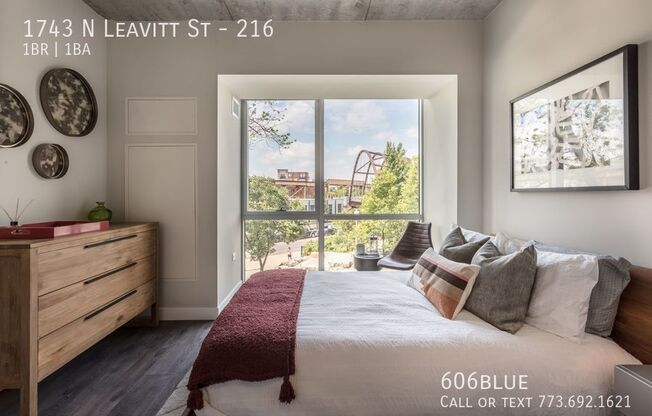 1743 N Leavitt St