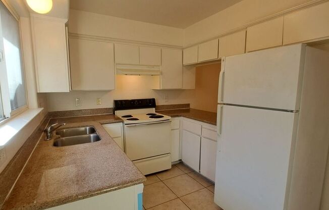 Ashlan Lagoon Apartments