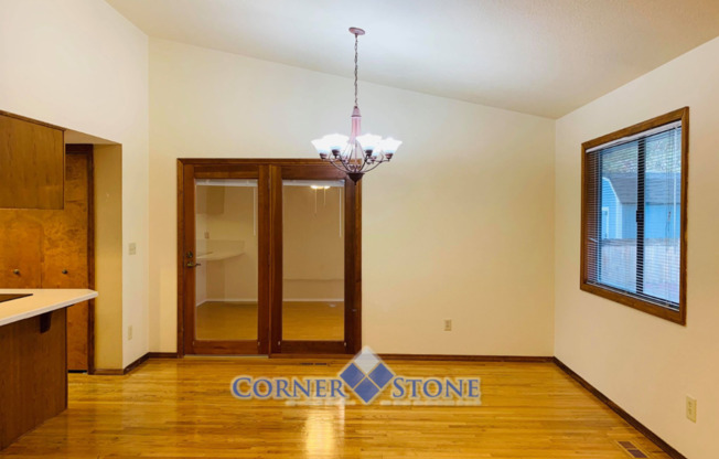 Boise Home with 2 Master Bedrooms!