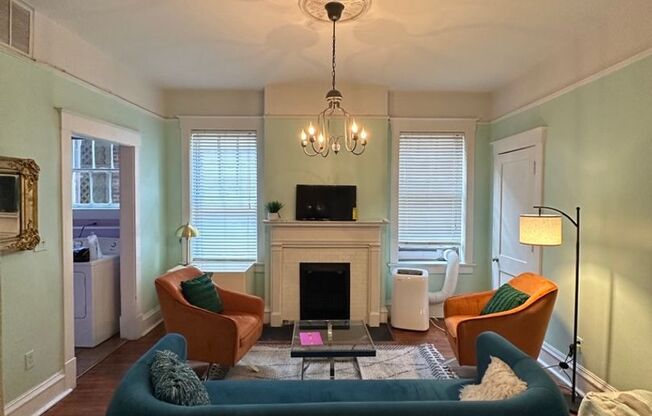 4 beds, 2 baths, 1,750 sqft, $3,900, Unit Apt 3