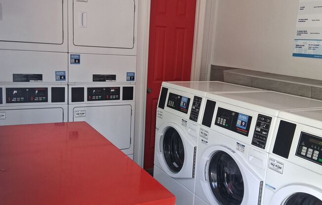 2 beds, 2 baths, 1,295 sqft, $1,395, Unit H-912