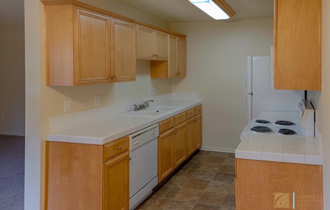 Charming Upgraded Condo in Escondido, pets OK - MUST SEE