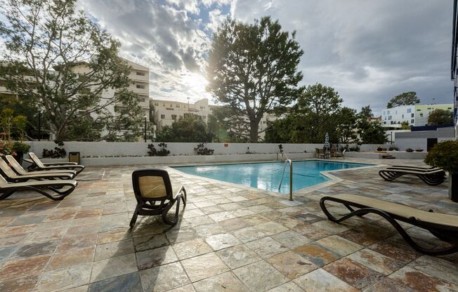 2 beds, 2 baths, $3,795, Unit # 432
