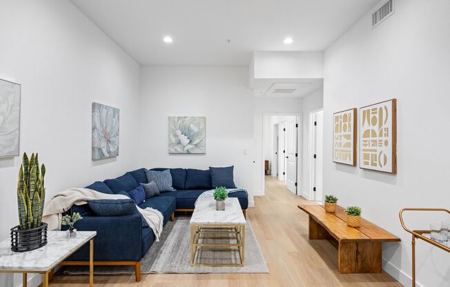 Leffingwell Apartments - 3 BED/2BATH