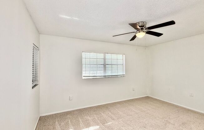 2 beds, 1 bath, 916 sqft, $1,545