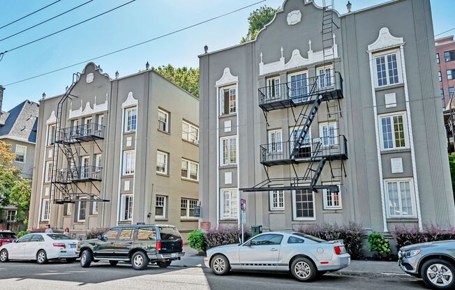 Flanders Apartments