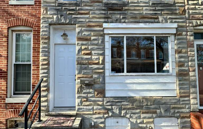 One month free on a 13-month lease or $1,292/month for 13 months with move in by January 31, 2026