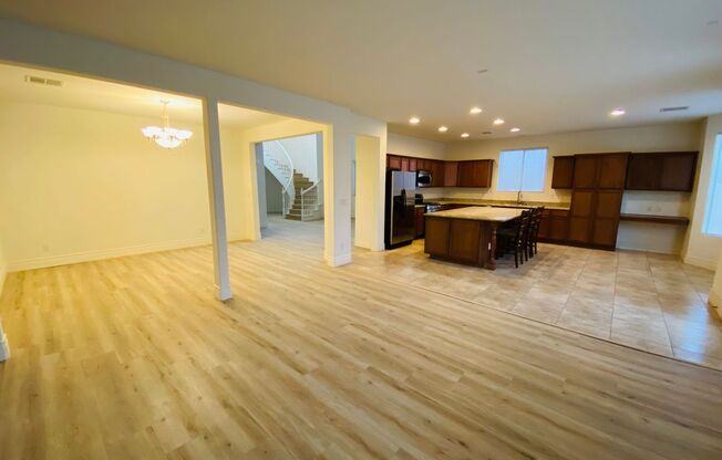 RHODES RANCH GUARD GATED 3064SQFT 5BD 3BA HOME WITH HARD FLOORING THROUGH OUT FOR RENT!