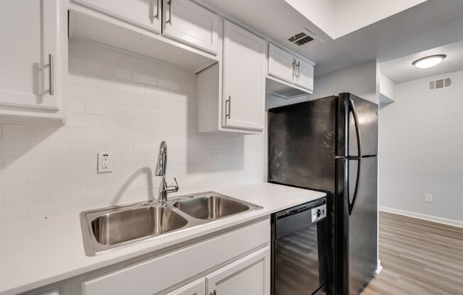 1 bed, 1 bath, 612 sqft, $805, Unit 260