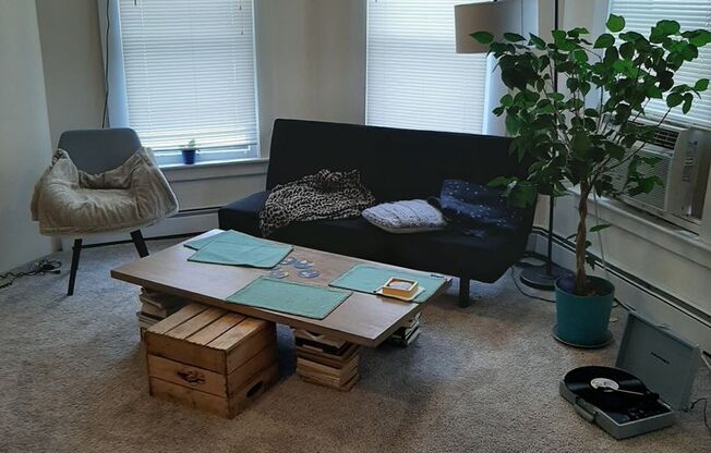 220-222 West Spencer Street