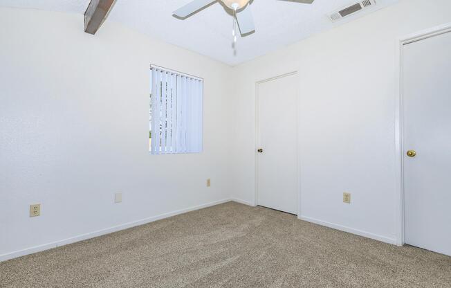 Studio, 1 bath, 555 sqft, $1,020