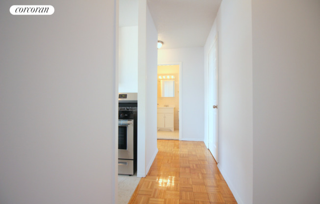 1 bed, 1 bath, $4,400, Unit 22C