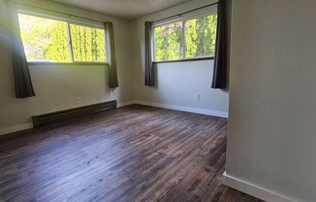 1 bed, 1 bath, $1,100, Unit #2