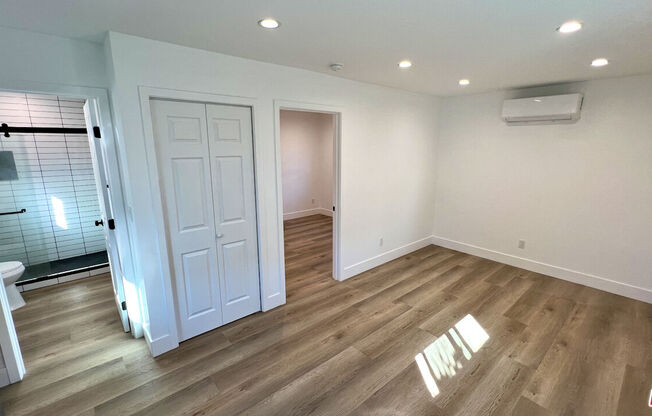 1 bed, 1 bath, 400 sqft, $2,200