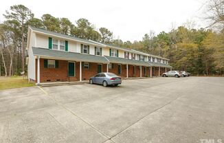 2 beds, 2.5 baths, $1,300, Unit Unit 8