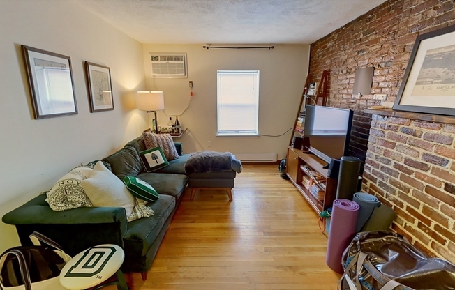 267 MAIN ST