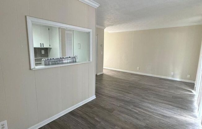 2 beds, 1 bath, 875 sqft, $1,250, Unit 30