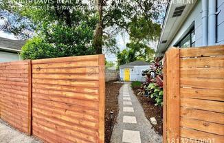 1803 E FRIERSON AVE