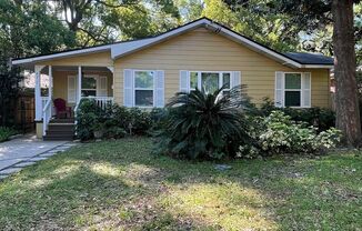 3 beds, 2 baths, $1,700