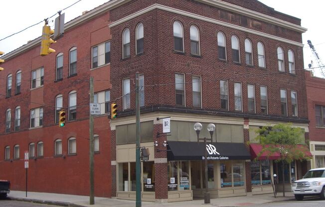 638 N. High St.