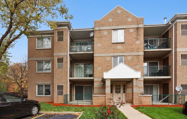 2 BED 2 BATH CONDO