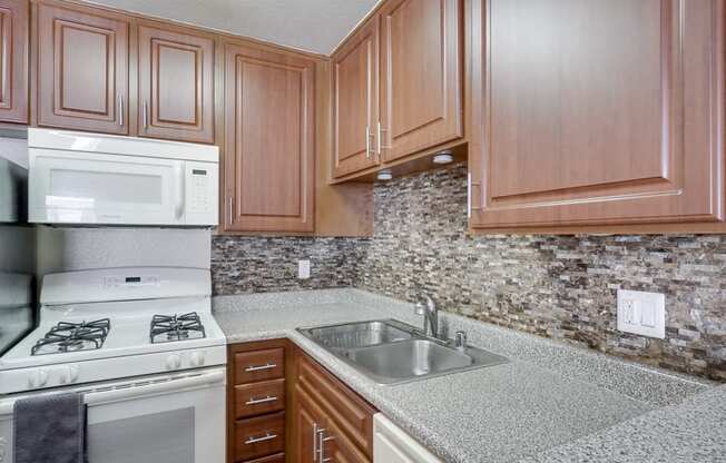 Granite Counter top Kitchen at Park Merridy, Northridge, California