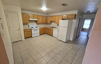 2 beds, 1.5 baths, $900, Unit C