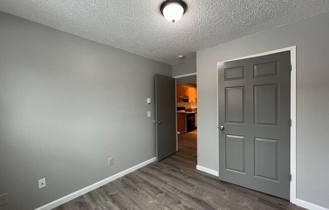 1 bed, 1 bath, 500 sqft, $1,050, Unit 20-B