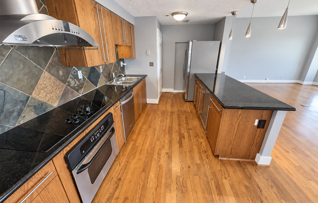 2 beds, 2 baths, $3,395, Unit # 1703