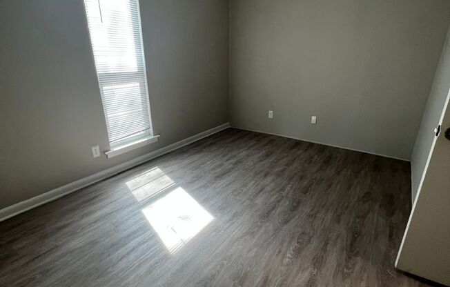 2 beds, 1.5 baths, 990 sqft, $1,025, Unit 4414-B