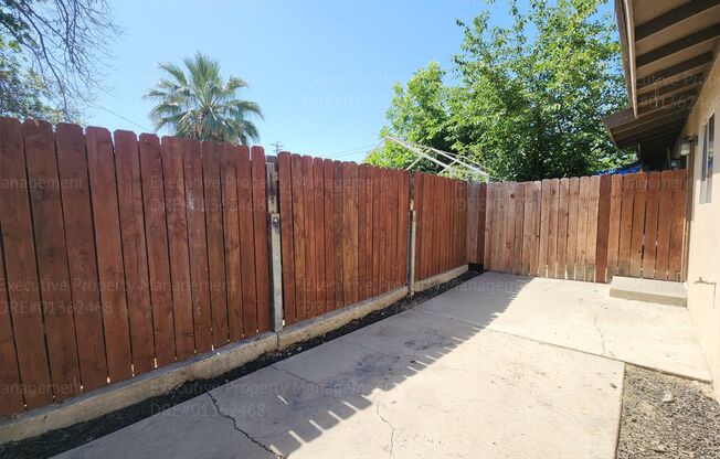 2 beds, 1 bath, 700 sqft, $1,050, Unit 1815-2