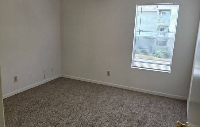 1 bed, 1 bath, 709 sqft, $830, Unit PG 0333