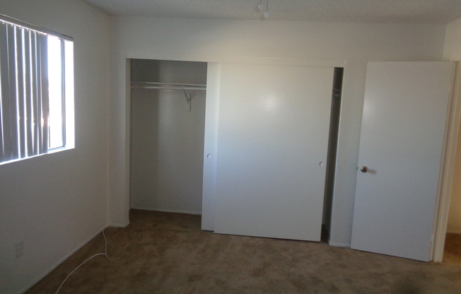 2 beds, 1.5 baths, $2,570, Unit 1348 D