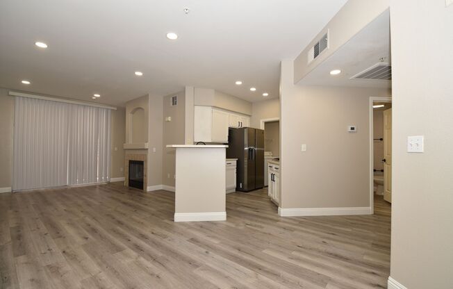 UPGRADED LOVELY 2 BED 2 BATH CONDO AT VISTANA