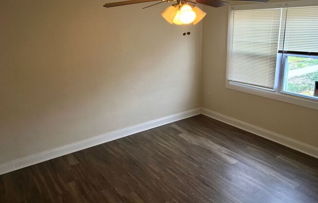 Charming 3 Bedroom/1 Bathroom Townhome in Dundalk, MD!