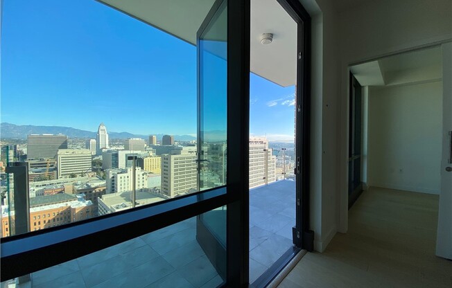 1 bed, 1 bath, 711 sqft, $3,000, Unit 2404