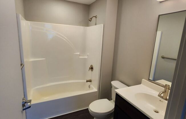 2 beds, 2 baths, 871 sqft, $1,695, Unit Unit 302