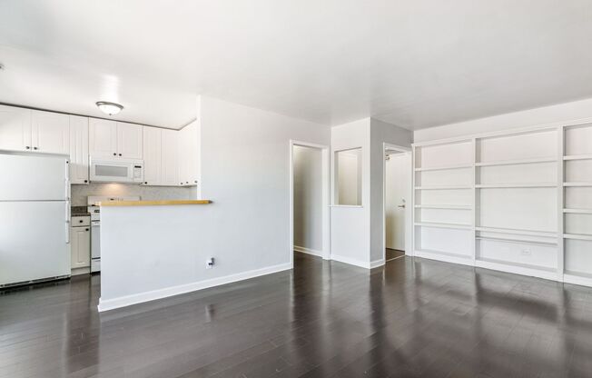 1 bed, 1 bath, 575 sqft, $2,200, Unit 1003