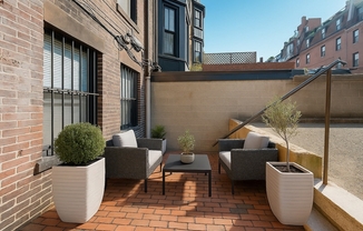 Studio, 1 bath, 350 sqft, $2,650, Unit BR