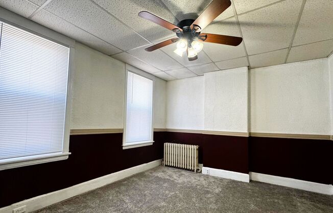 3Bedroom 1Bathroom home in Bridesburg Available now!