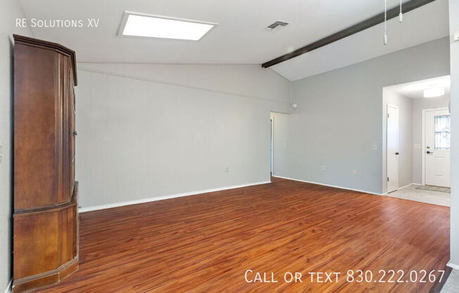 7701 RAINEY MDW LN