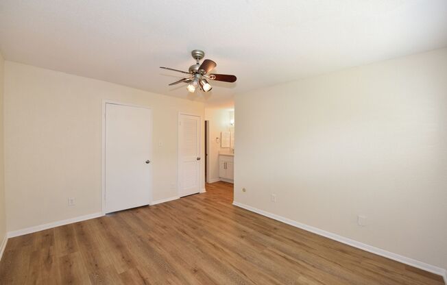 2 beds, 2.5 baths, $1,750, Unit # 3