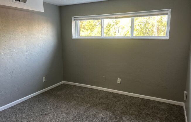 2 beds, 1 bath, 750 sqft, $1,020, Unit B07 1060 01